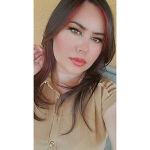 Meet your Posher, Amna